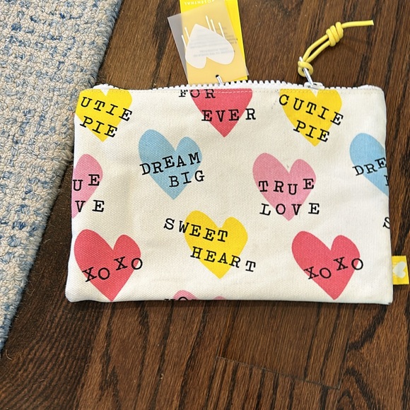 Kerri Rosenthal heart canvas pouch - Picture 3 of 10